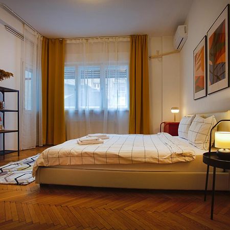 Ultracentral Hong Kong 3 Bdrm Apartment Bükreş Dış mekan fotoğraf