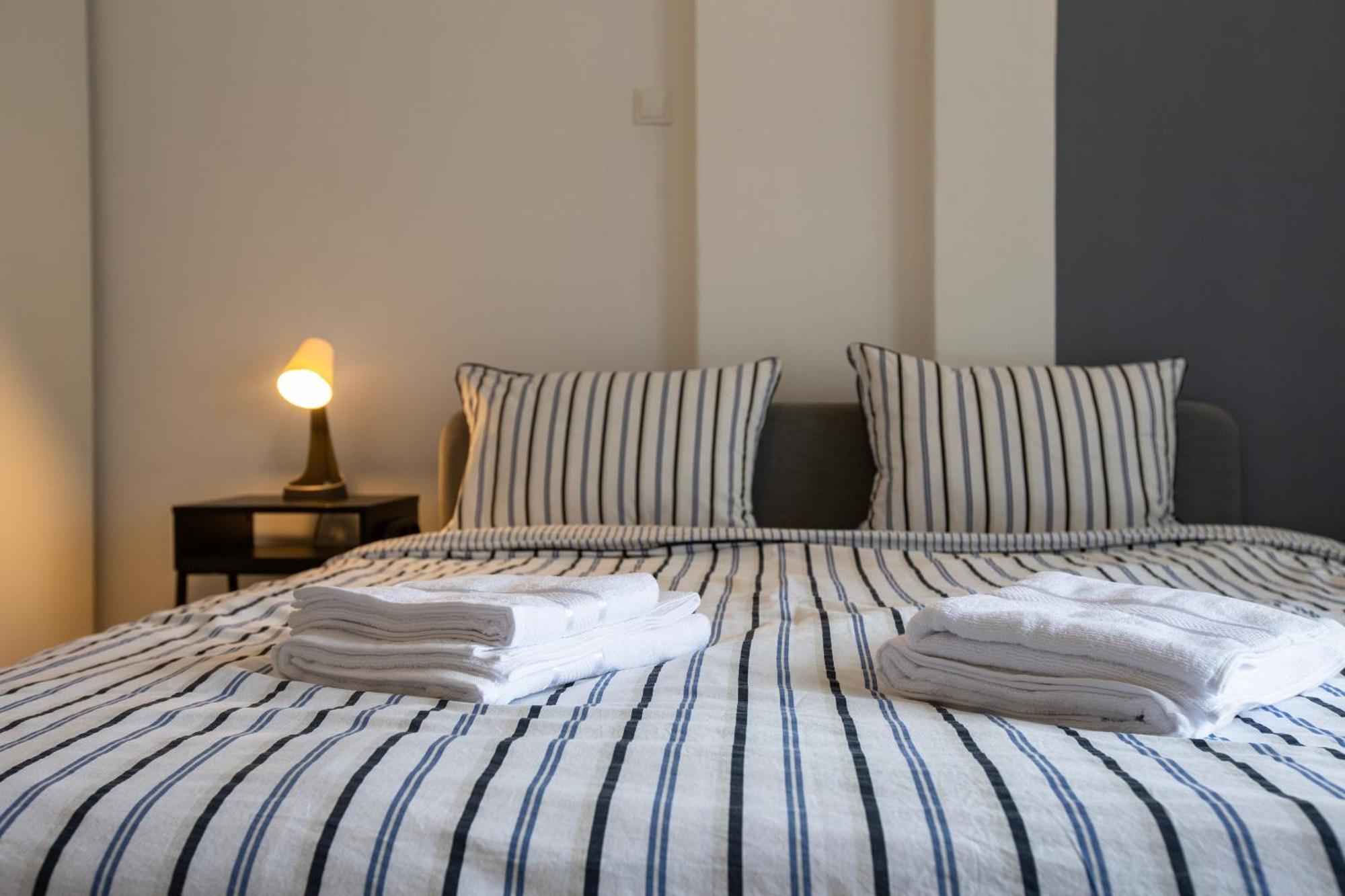Ultracentral Hong Kong 3 Bdrm Apartment Bükreş Dış mekan fotoğraf