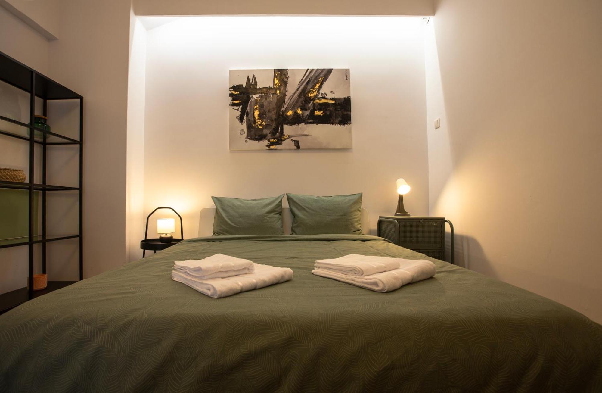 Ultracentral Hong Kong 3 Bdrm Apartment Bükreş Dış mekan fotoğraf