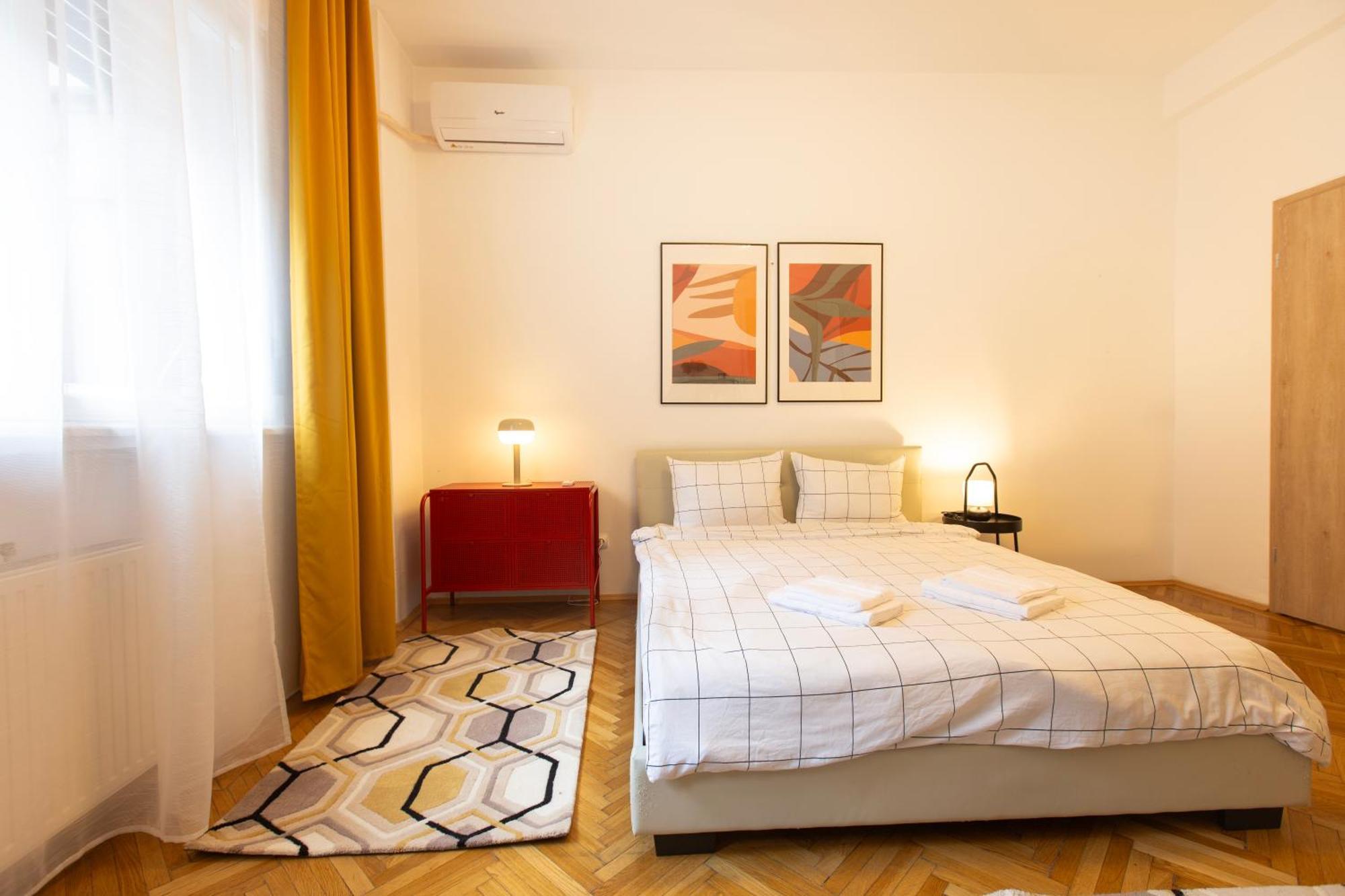 Ultracentral Hong Kong 3 Bdrm Apartment Bükreş Dış mekan fotoğraf