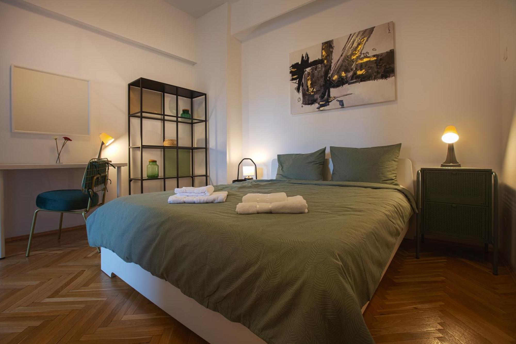 Ultracentral Hong Kong 3 Bdrm Apartment Bükreş Dış mekan fotoğraf